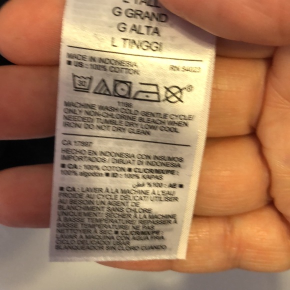 Old Navy black/Love long sleeve tee - Picture 5 of 5